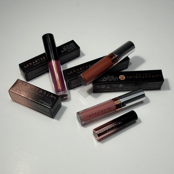 Anastasia Beverly Hills Lipstick Collection - St. Tropez gloss, Brown & Pink Lip - Picture 4 of 4